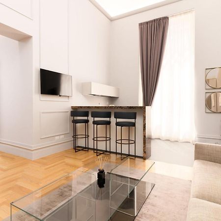 Limehome Lecce Palazzo Bn Exteriör bild