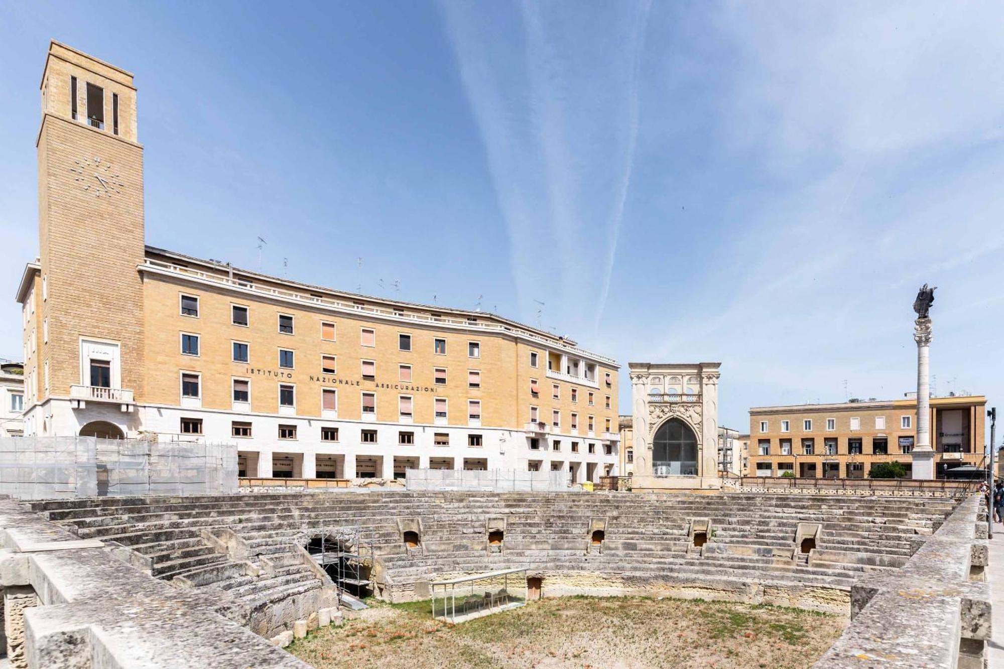 Limehome Lecce Palazzo Bn Exteriör bild