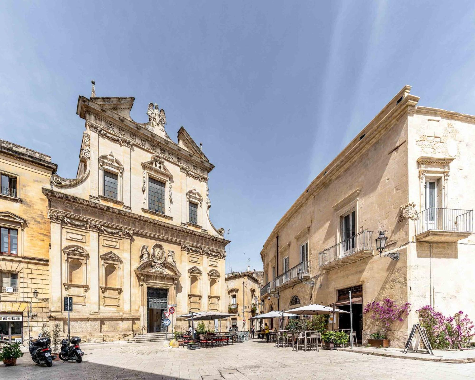 Limehome Lecce Palazzo Bn Exteriör bild