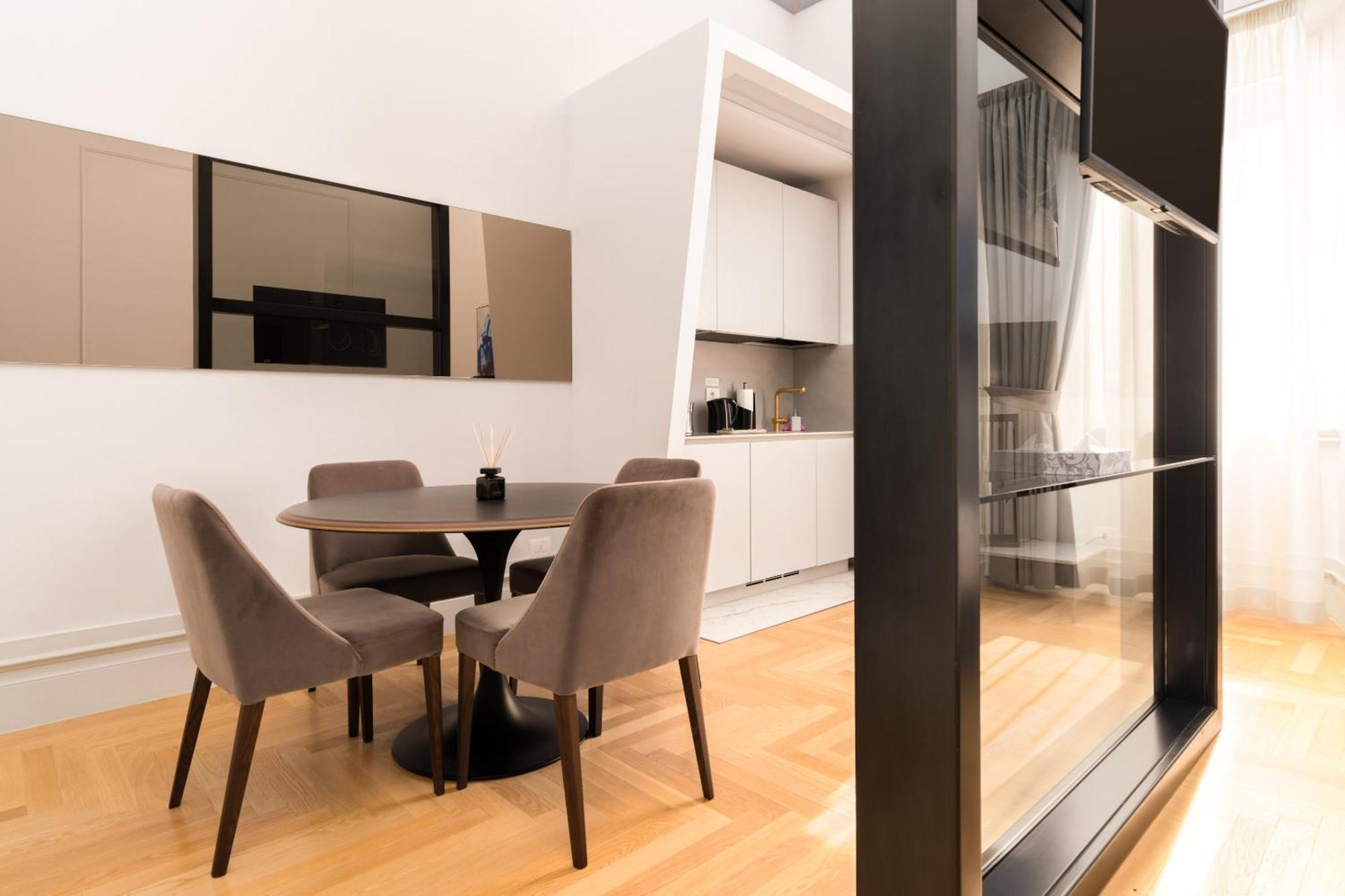 Limehome Lecce Palazzo Bn Exteriör bild